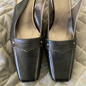 Nickels black leather sling back 9.5